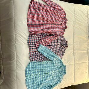 Vineyard Vines pinpoint button down shirts for boys or girls Size 8-10.